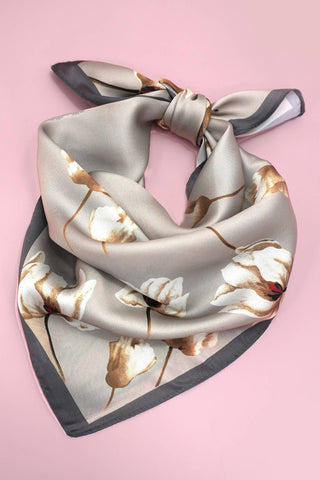 FLOWER PRINT SILKY FEELING BANDANA SCARF | 40SC664: GREY