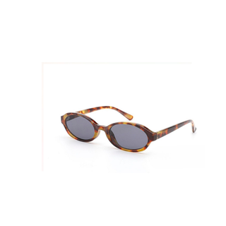Oval Black Sunglasses in Tortoise: Tort